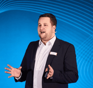 Jonas berät Unternehmer in den Bereichen Projektabwicklung, Begleit- und Nachkalkulation sowie Organisation.
